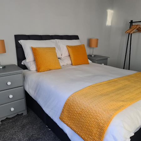 Whole House - 4 Bedrooms - Parking - Sleeps 8 Birmingham Esterno foto