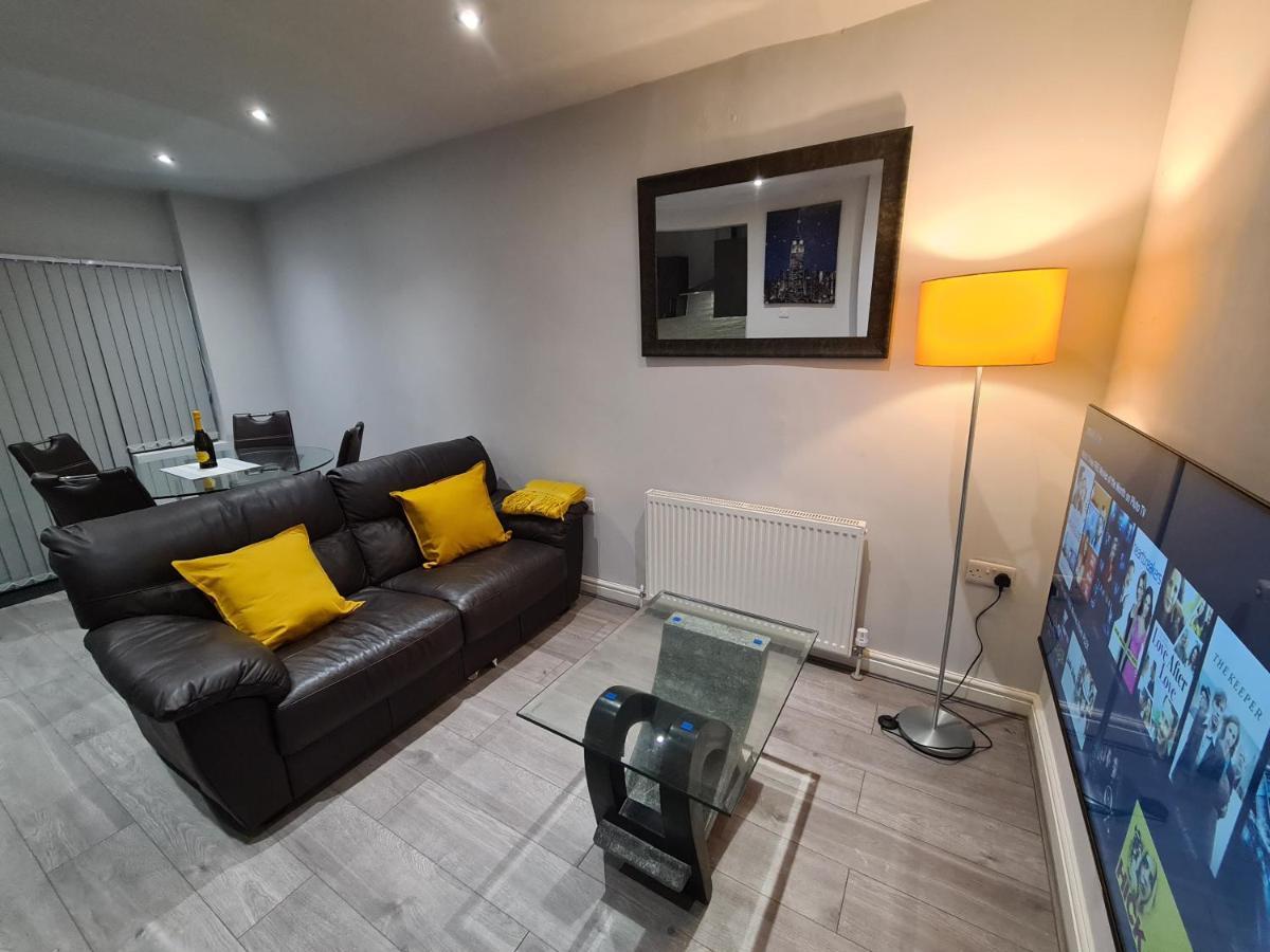Whole House - 4 Bedrooms - Parking - Sleeps 8 Birmingham Esterno foto