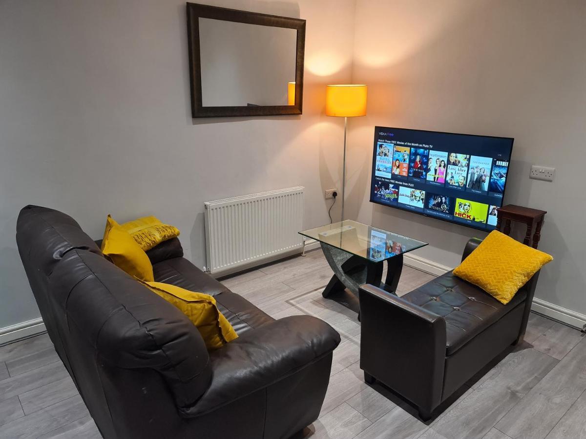 Whole House - 4 Bedrooms - Parking - Sleeps 8 Birmingham Esterno foto