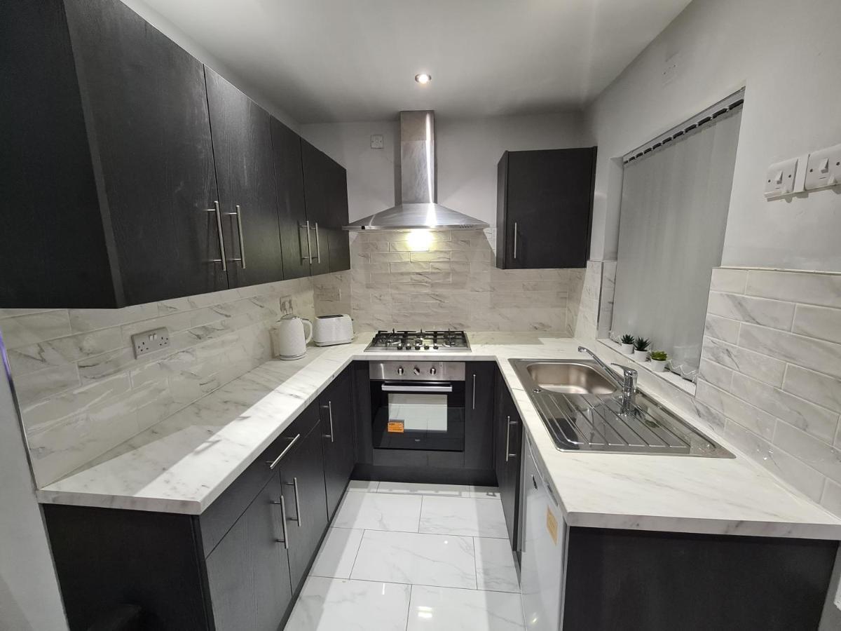 Whole House - 4 Bedrooms - Parking - Sleeps 8 Birmingham Esterno foto