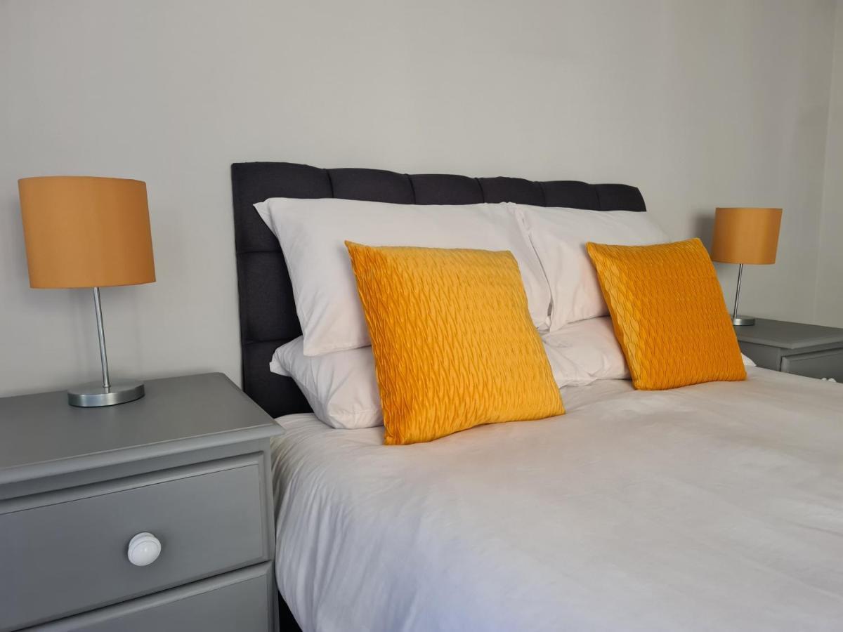 Whole House - 4 Bedrooms - Parking - Sleeps 8 Birmingham Esterno foto