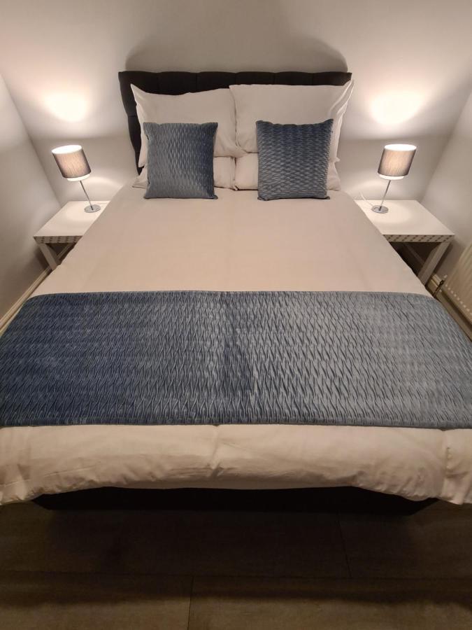 Whole House - 4 Bedrooms - Parking - Sleeps 8 Birmingham Esterno foto