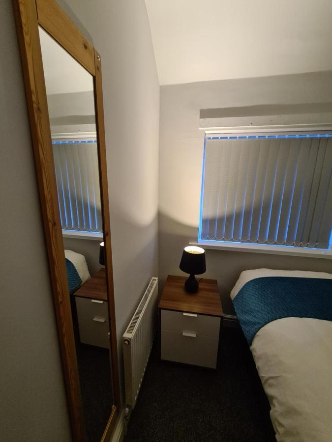 Whole House - 4 Bedrooms - Parking - Sleeps 8 Birmingham Esterno foto