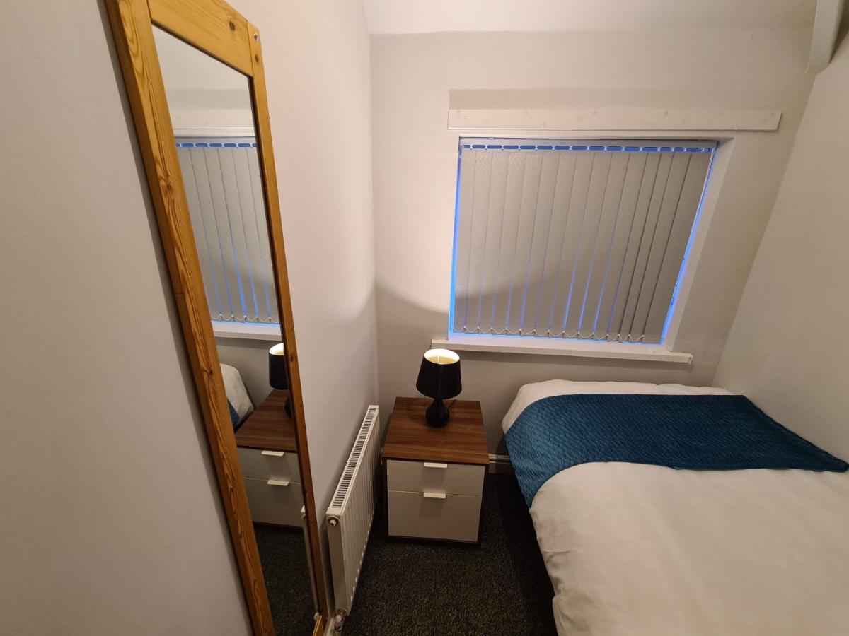 Whole House - 4 Bedrooms - Parking - Sleeps 8 Birmingham Esterno foto
