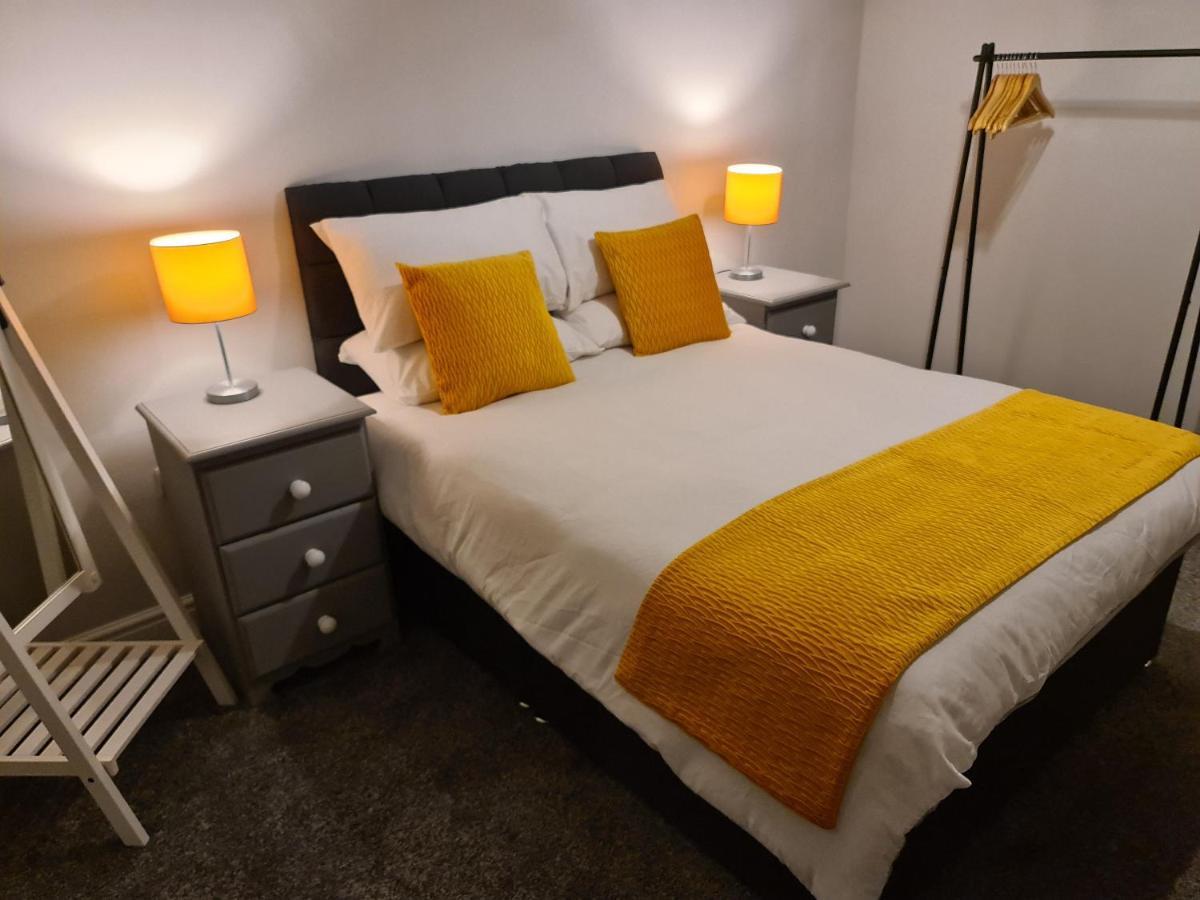 Whole House - 4 Bedrooms - Parking - Sleeps 8 Birmingham Esterno foto