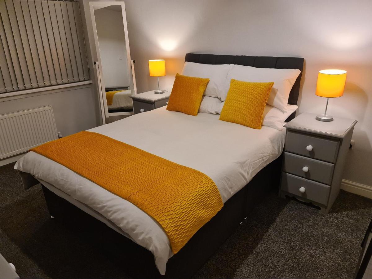 Whole House - 4 Bedrooms - Parking - Sleeps 8 Birmingham Esterno foto