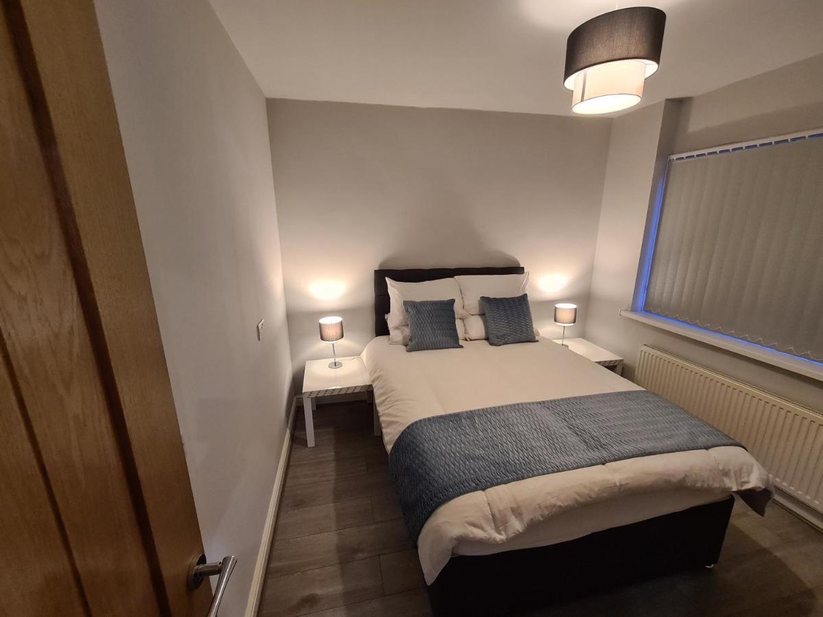 Whole House - 4 Bedrooms - Parking - Sleeps 8 Birmingham Esterno foto