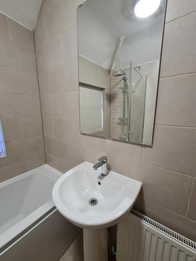 Whole House - 4 Bedrooms - Parking - Sleeps 8 Birmingham Esterno foto
